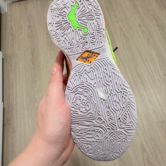 Nike Yellow LeBron 20 - Picture 4 of 9